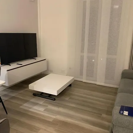 Stylish Renovated Flat In The Heart Of Tortona Design District Διαμέρισμα *